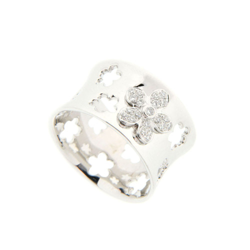 Classic Diamond Flower Ring