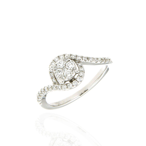 Round Diamond Engagement Ring