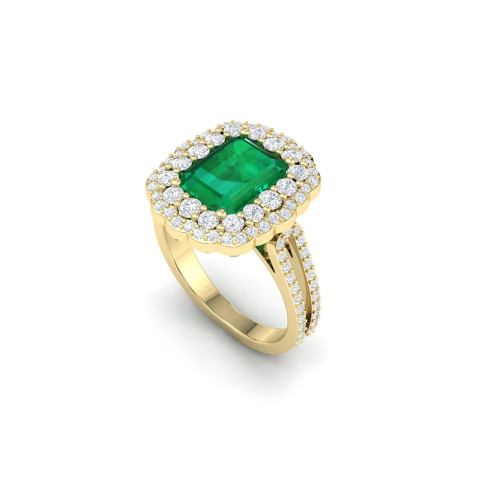 Novel Diamond & Emerald Ring