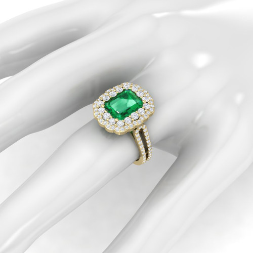 Novel Diamond & Emerald Ring